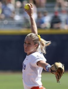 Hannah Rogers leads Gators over Baylor to reach championship series of Women's College World Series